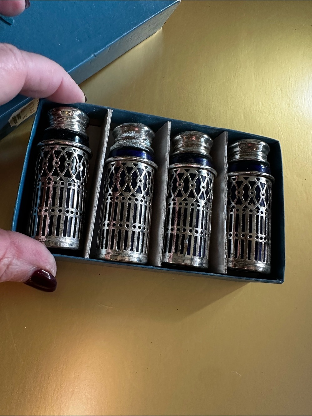 Vintage Set 4 EALES 1779 Cobalt Blue Silver Plated Salt Pepper Shakers w/Box